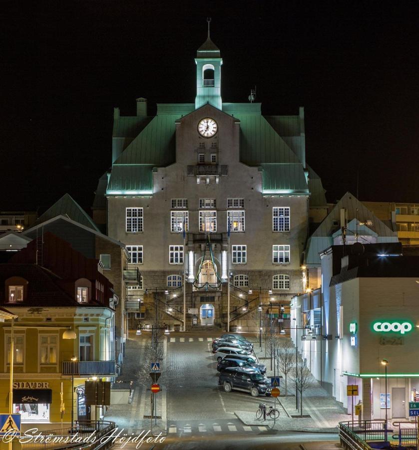 Laegenhet Med Havsutsikt Apartamento Strömstad Exterior foto